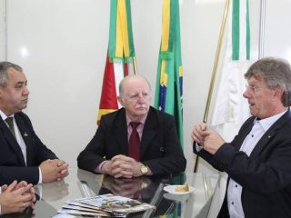 Prefeito Armando recebe Presidente do TCE/RS na Expodireto