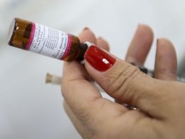 Ministério da Saúde alerta para vacinação nas férias